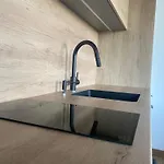 P R A T U M 公寓 *