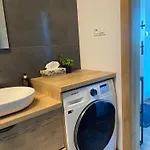 P R A T U M - Zadaszona Przeszklona Pergola W Ogrodzie Apartman Mikołajki