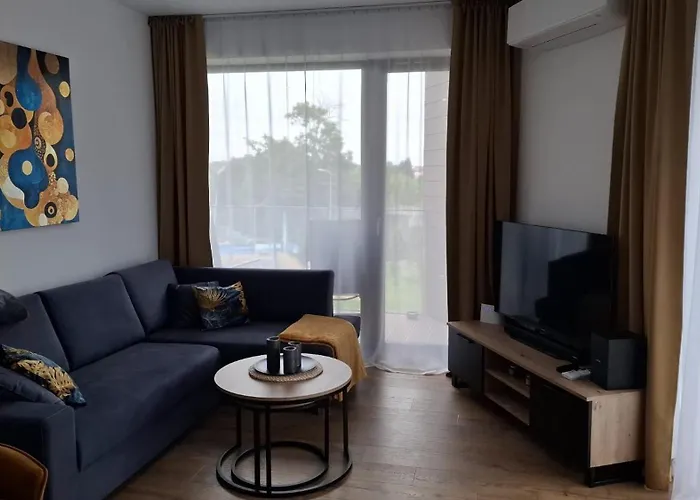 Apartment P R A T U M *